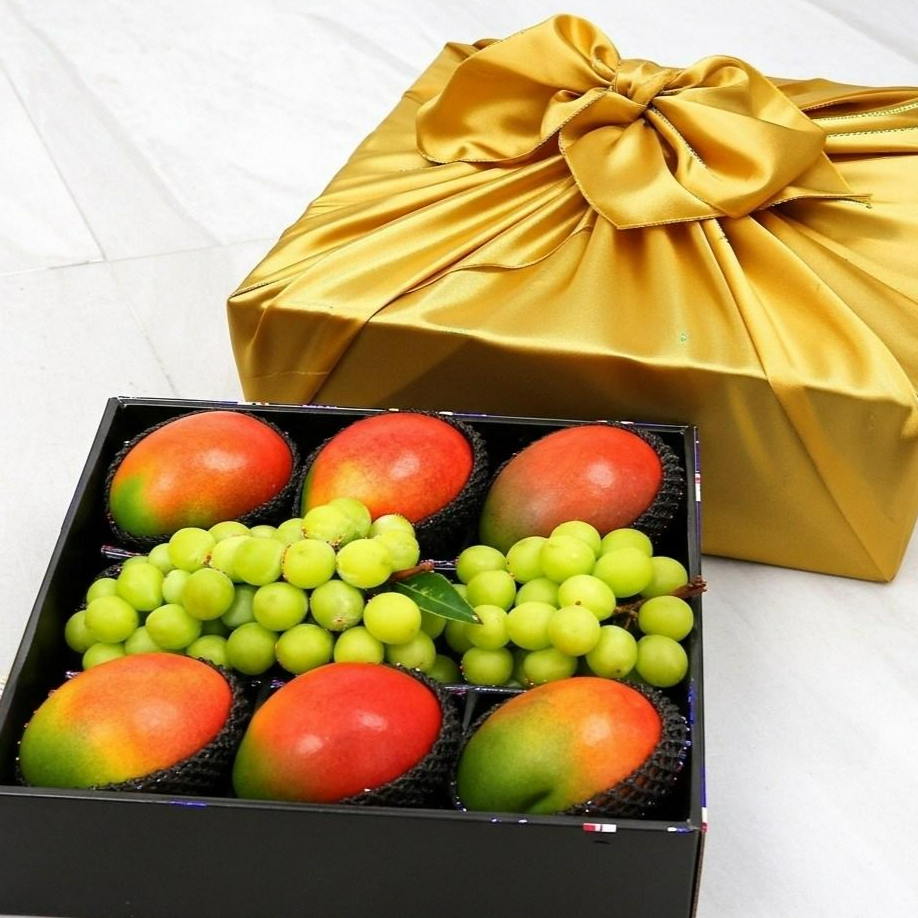 [백화점납품] 고급 포장으로 마음 전하는 9칸 보자기 과일 선물세트 93,510원