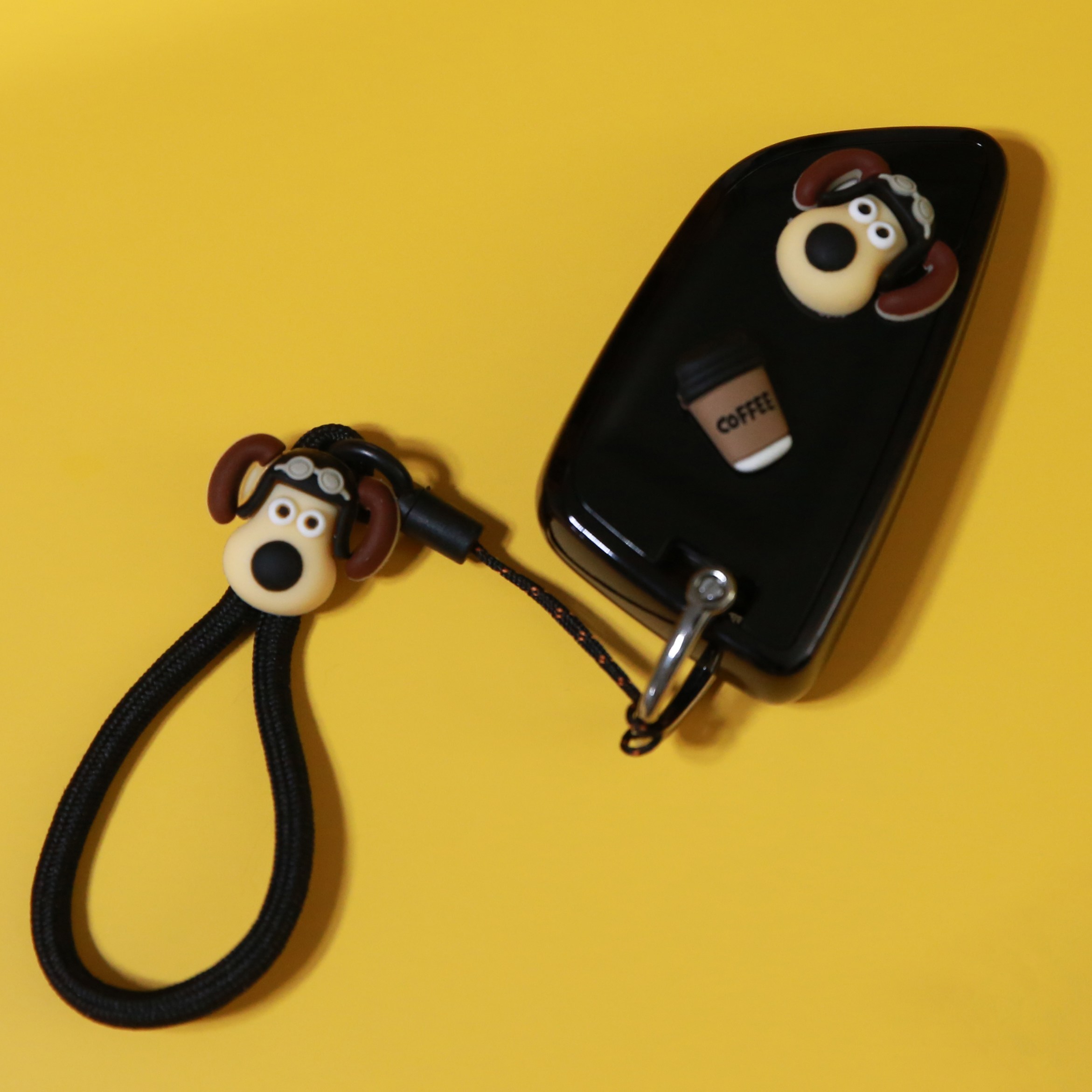 그린나무(GRNM) 귀여운 강아지 고글독 캐릭터 블랙 차 키케이스 (전기종 호환가능) 16,800원