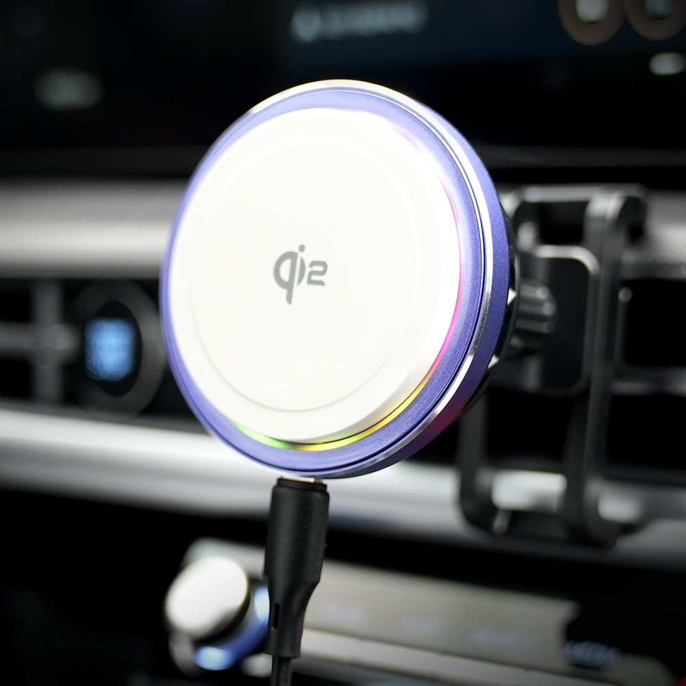 주파집 냉각쿨링 펠티에 엠비언트 맥세이프 차량용 핸드폰 고속 무선 충전 거치대, 화이트, CWC06 37,120원