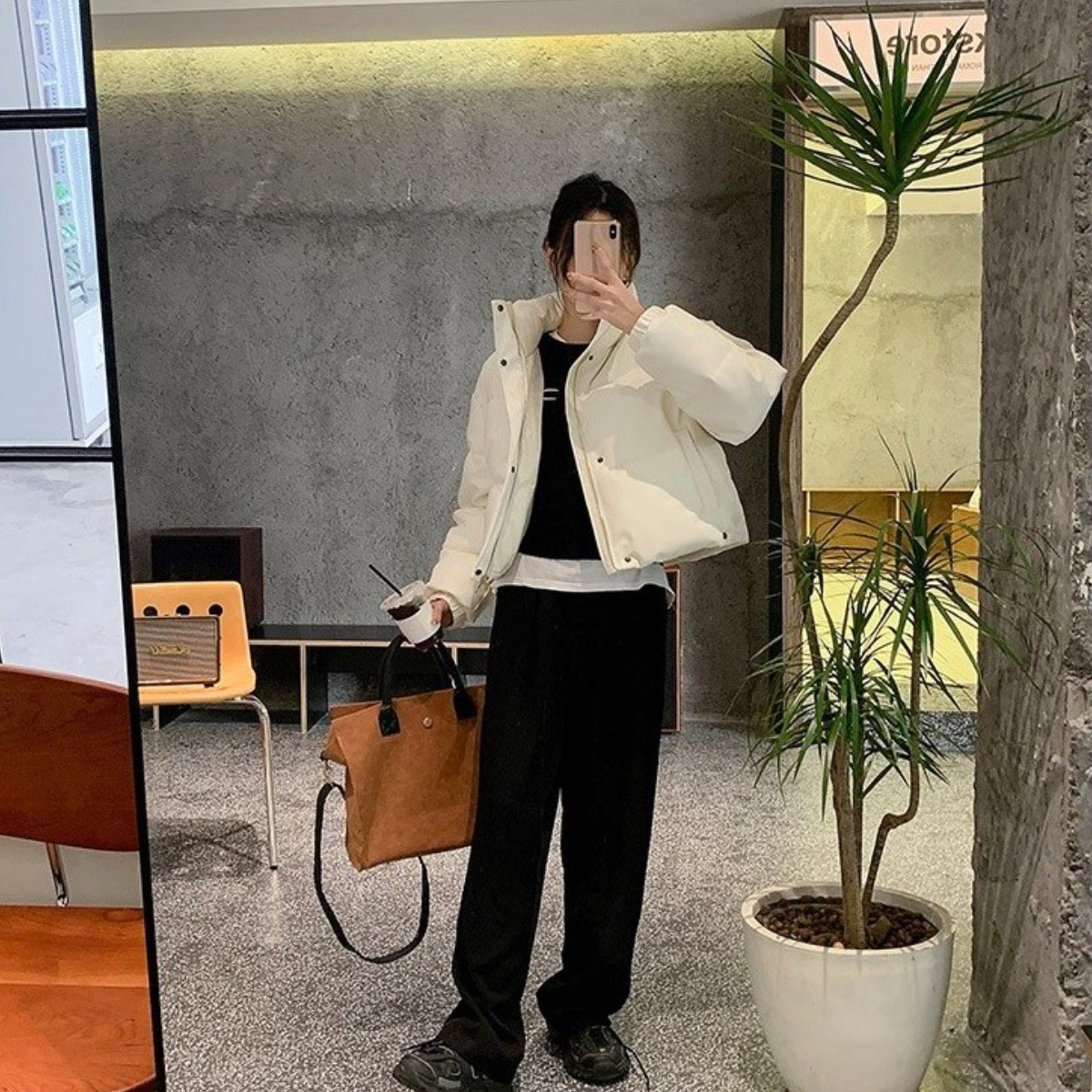 여성 인조가죽 숏패딩 / 세미크롭 하이넥 겨울 패딩점퍼, 데일리 아우터 67,000원