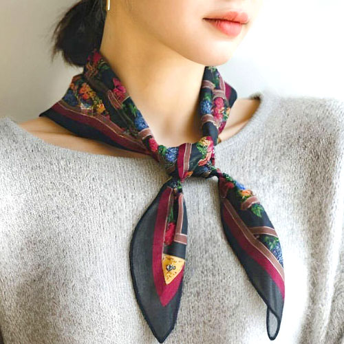 플로럴 사각 스카프 가을 신상 울실크 터치 까레 어깨숄 스퀘어 스카프 16,500원