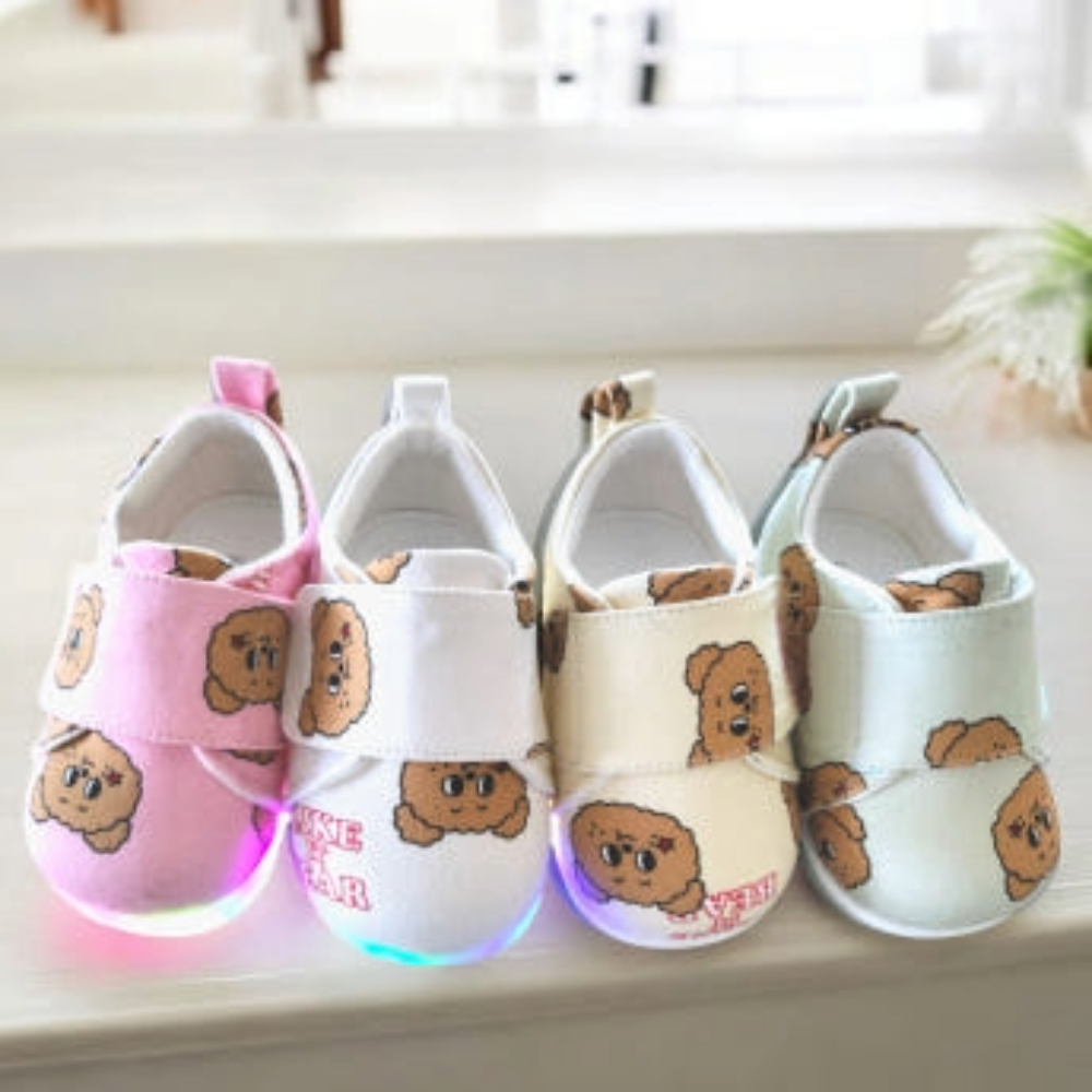 엄지발슈즈 아기신발 국산 유아키즈 LED 운동화 걸음마 삑삑이신발 라이크베어 37,900원