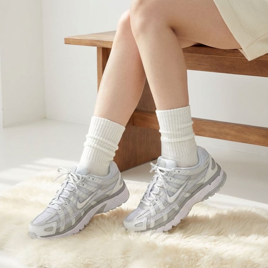 나이키 P6000 여성 발볼편한 러닝화 깔끔한 화이트 데일리 운동화 114,000원