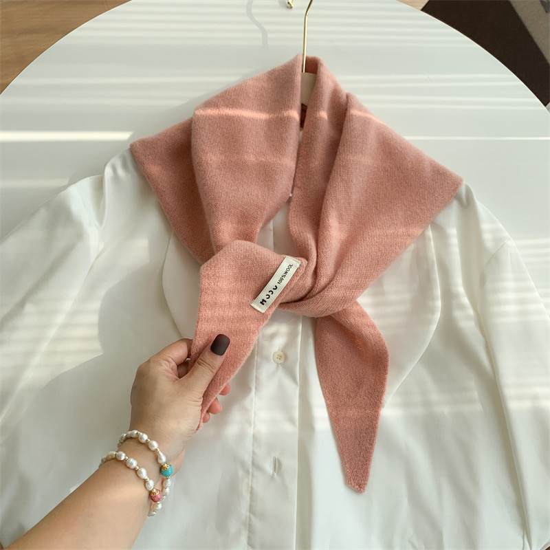 은무드 울100% 여성 니트 삼각 스카프 머플러 18,400원