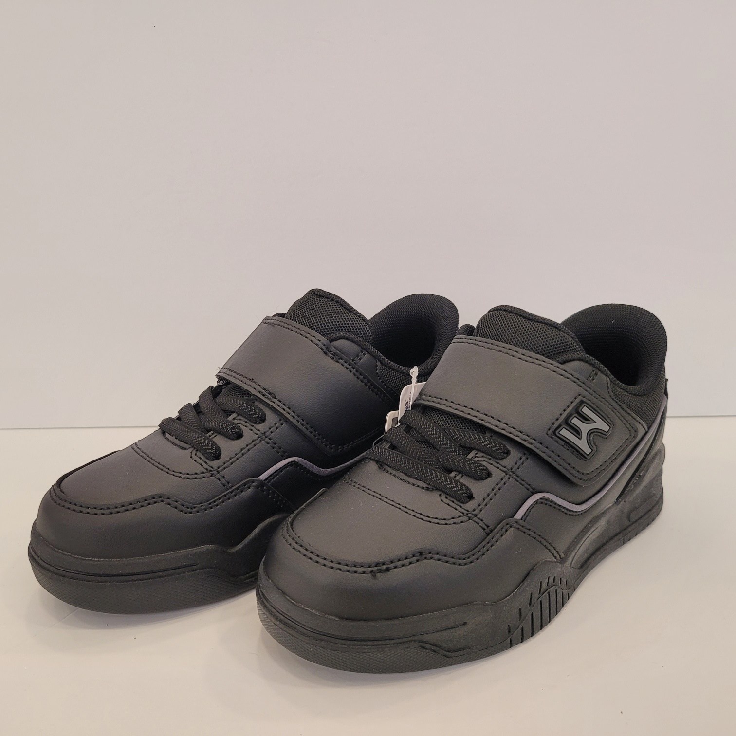 PWX 바로인슈즈 펀치 아동화 손안대고 신는 신고벗기 편한 가볍고 쿠션좋고 발편한 아시안핏 설계 벨크로 (찍찍이) 사계절 아동 운동화. 59,500원