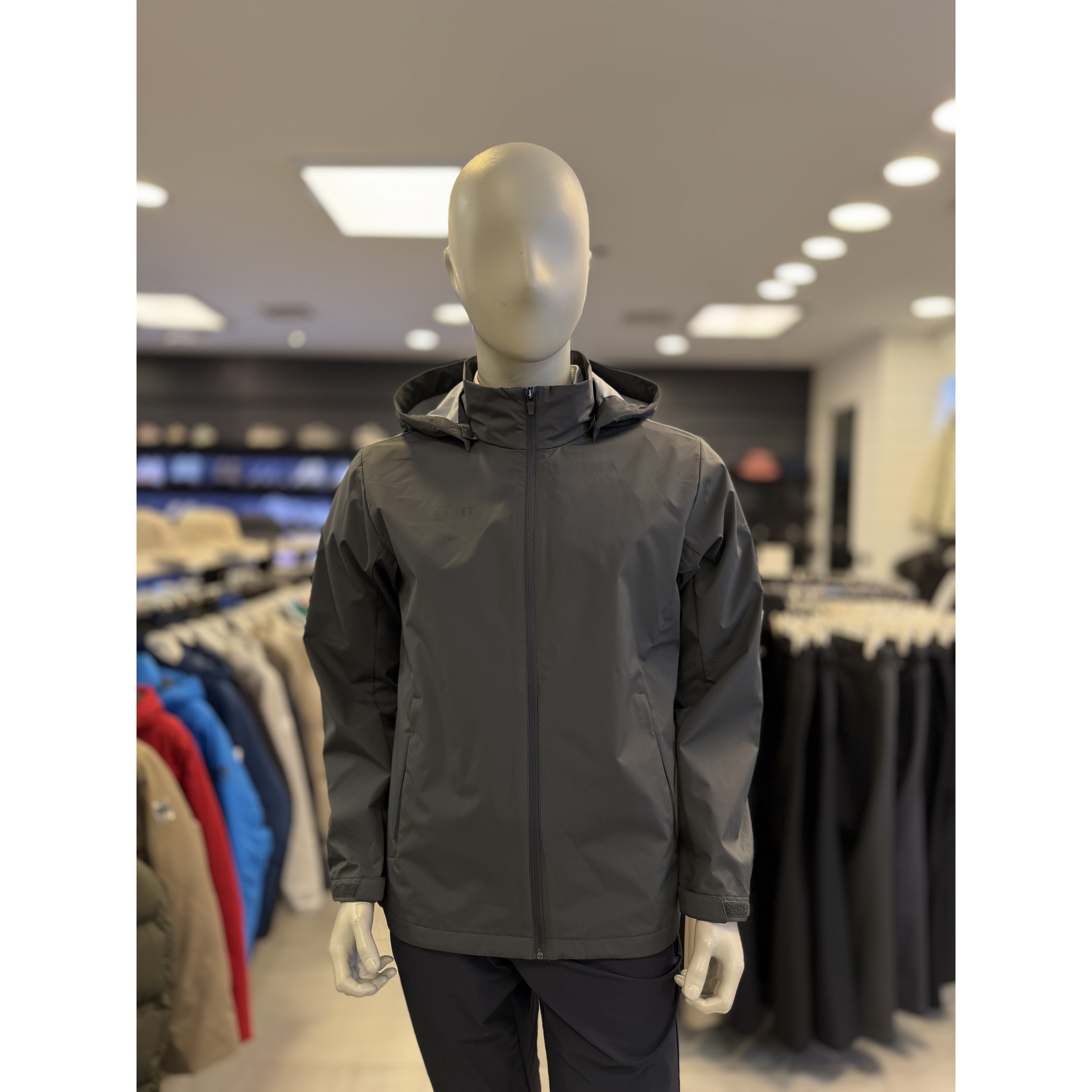 밀레 [봄] 남자 심플한 디자인으로 일상에서 즐겨 입기 좋고 출 퇴근할때도 걸쳐 입기 좋은 남성 간절기 기본 방수 바람막이 방풍 자켓 124,500원