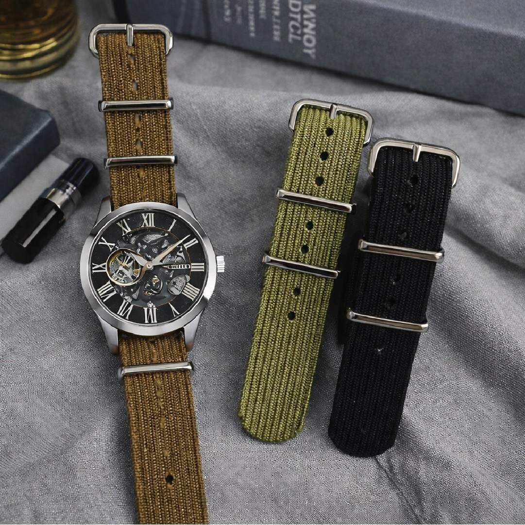 트레이드조이 나토 밴드 시계줄 갤럭시워치 호환 스트랩 12,400원