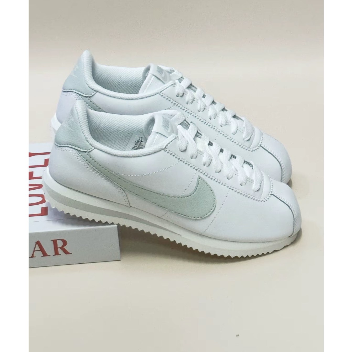 나이키 여자 운동화 코르테즈 서밋 화이트 런닝화 발편한운동화 편한신발 스니커즈 129,900원