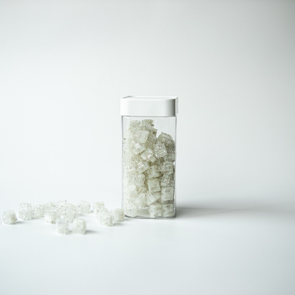 TTC 아이스 프로즌 V2 3pin 저소음 스위치 110pcs 보관함 포함, 저소음 적축, 110개, 반투명 화이트 67,000원