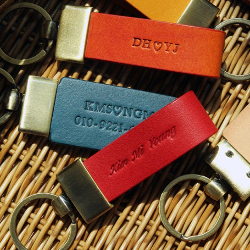 마뜨 이니셜 소가죽 키홀더 가죽 키링 이니셜 자동차 번호판 (선물포장) 30,000원