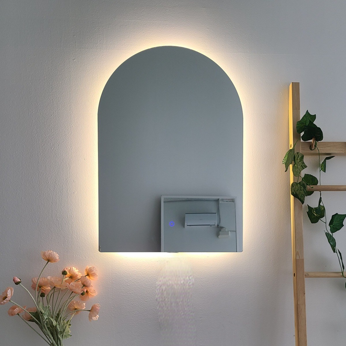 KC인증 터치형 3색변환 LED 아치벽 간접등 벽걸이 인테리어 탁상 화장대 조명거울 83,000원