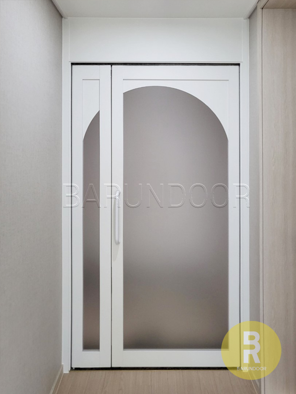 68번 비대칭양개스윙중문 아치형 유백화이트 샤틴투명강화유리 // 현관중문,시공비포함,소음차단,반려견안전,맞춤제작,아파트빌라중문 1,070,000원