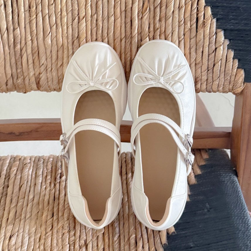 슈뿐 러블리 리본 셔링 발편한 발레코어 메리제인 키높이 플랫 슈즈 34,800원