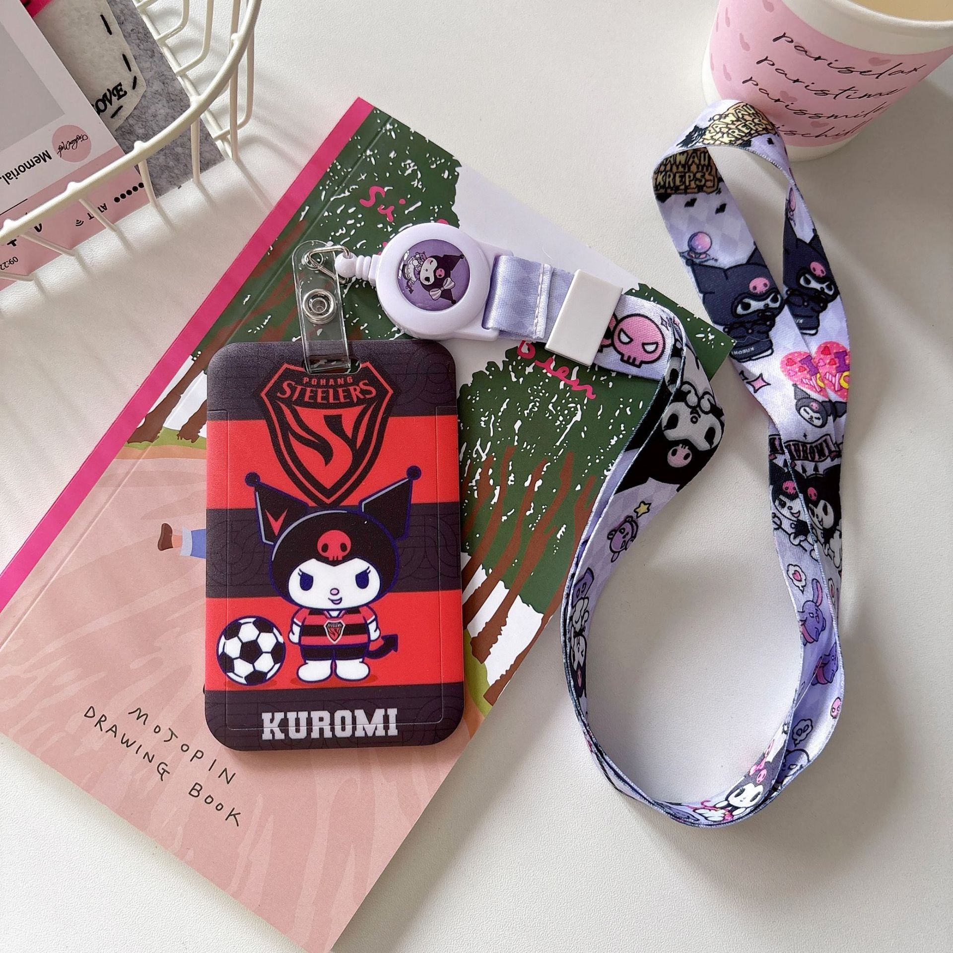 문구보따리 산리오 축구 릴홀더 목걸이 사원증 케이스 9,500원