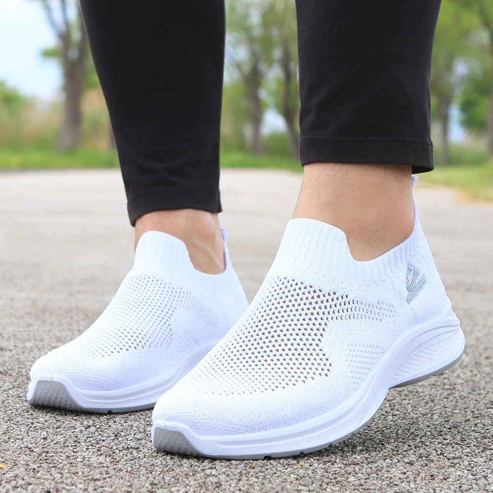 SSOOSS 커플 아쿠아슈즈 여름 물놀이 신발 워터슈즈 발편한 운동화 P46M2K 19,800원