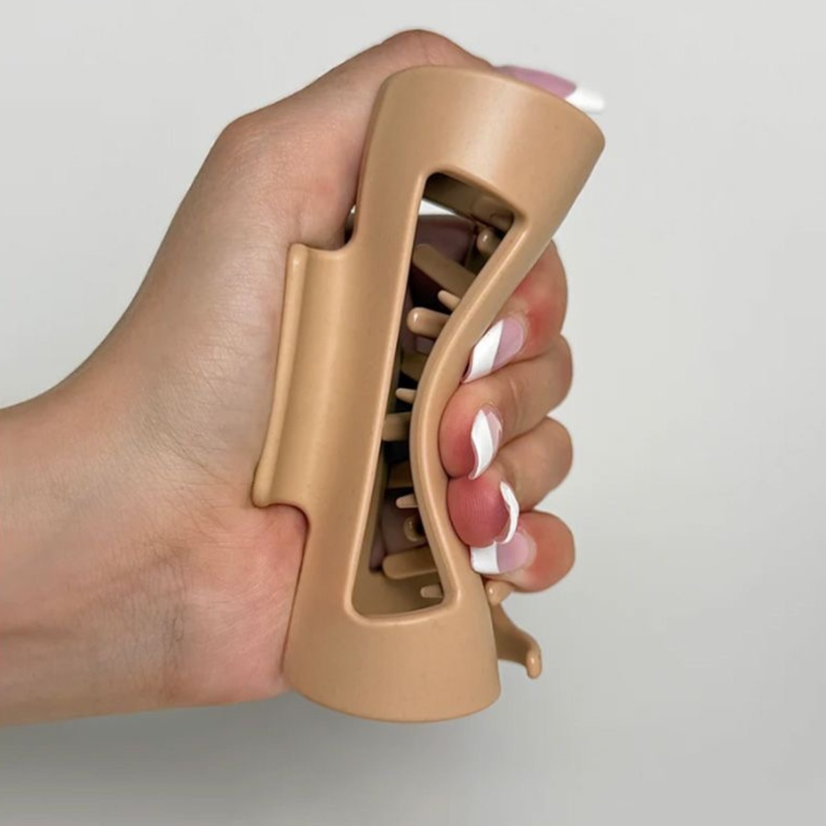 머리핀 부드러운 실리콘 상어집게 두꺼운 머리에 적합합니다. 9,000원