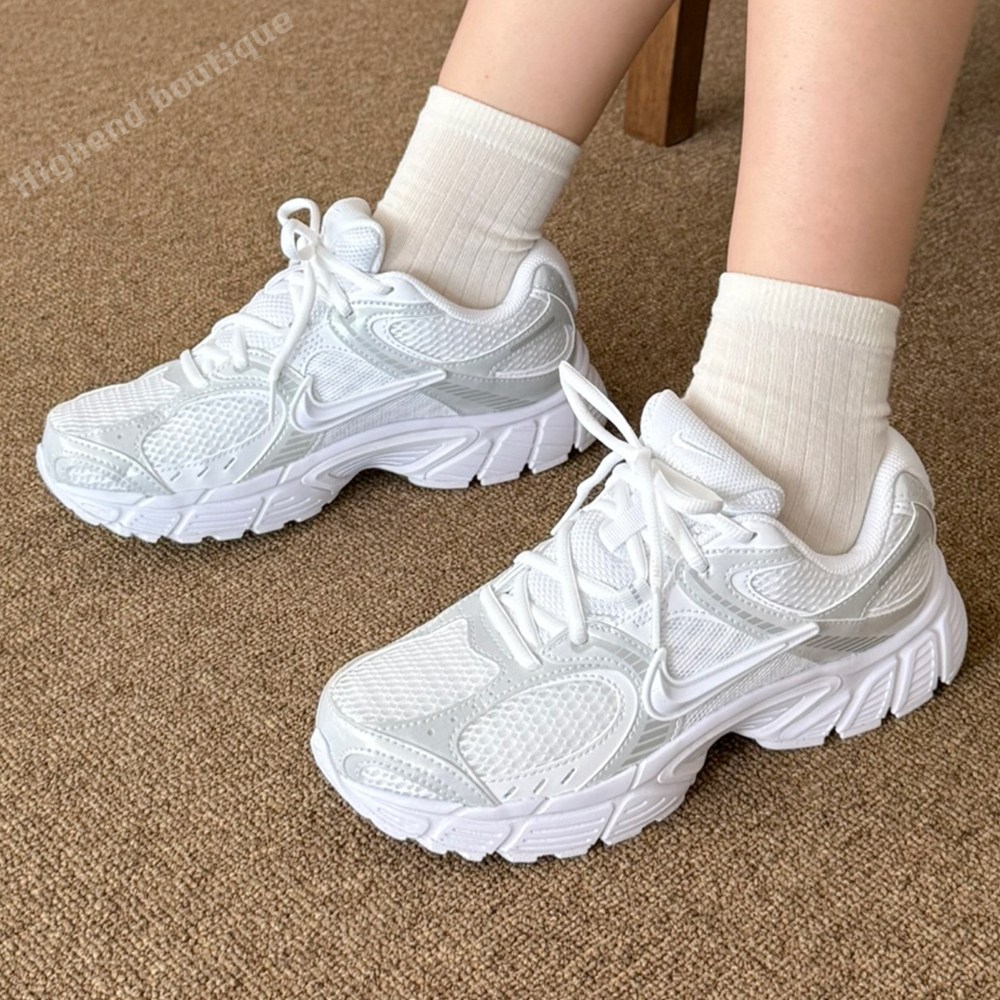 나이키 여성 운동화 런닝화 조깅화 발편한 V5 헬스화 러닝화 nokndPouch 108,800원