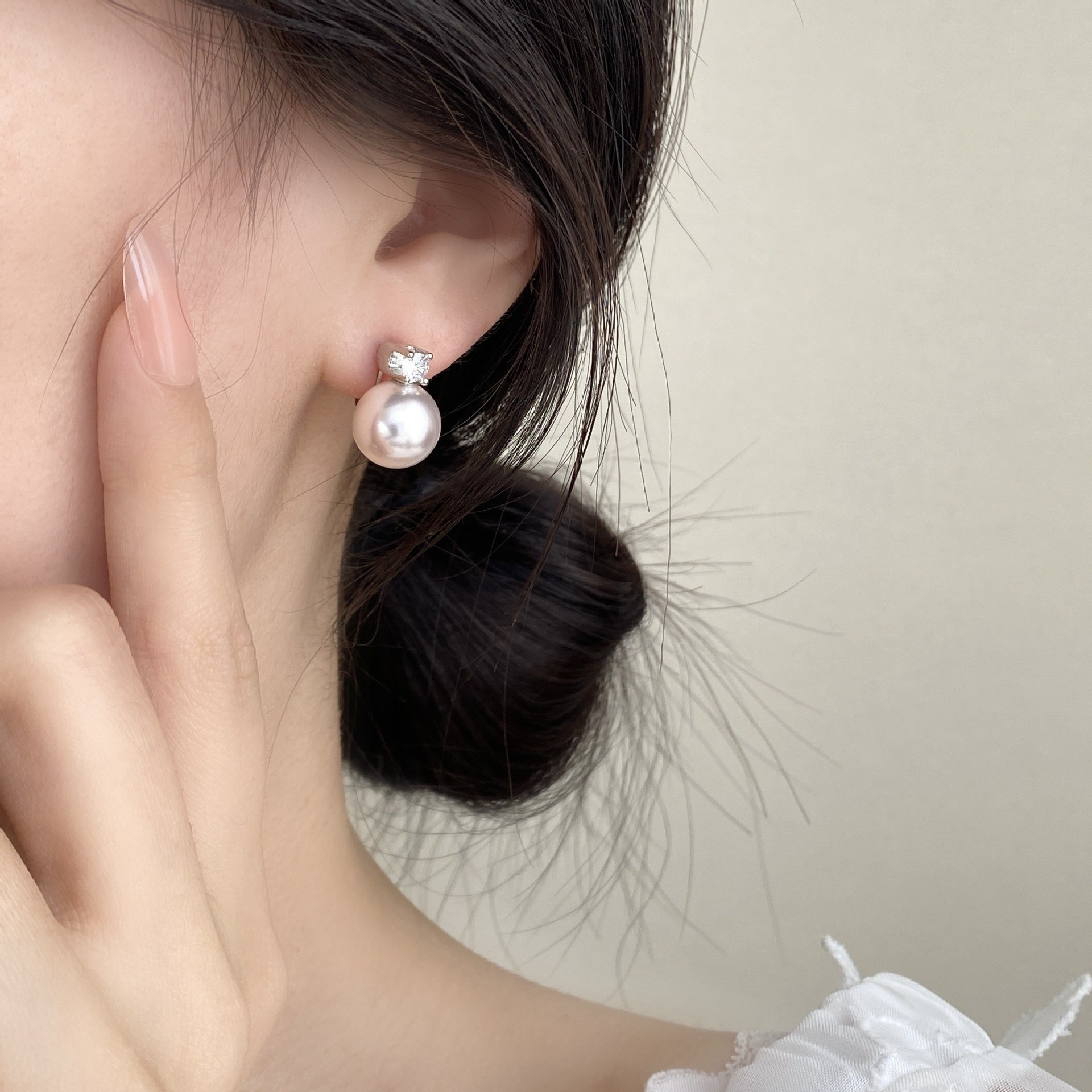 Ramlove 14K 왕비 기질 진주 귀걸이 독특한 디자인 경사스러운 여성 모이나이꾐도금귀이 XSD008 69,800원