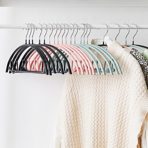 팝바나나 메탈 논슬립 미끄럼방지 어깨뿔방지 PVC 코팅 니트 맨투맨 옷걸이 950원