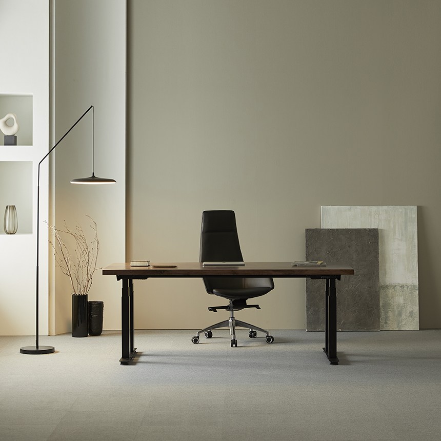 에렉투스 하드우드 쿼드 전동 높이조절 모션데스크 컴퓨터 스탠딩 책상 3,595,000원