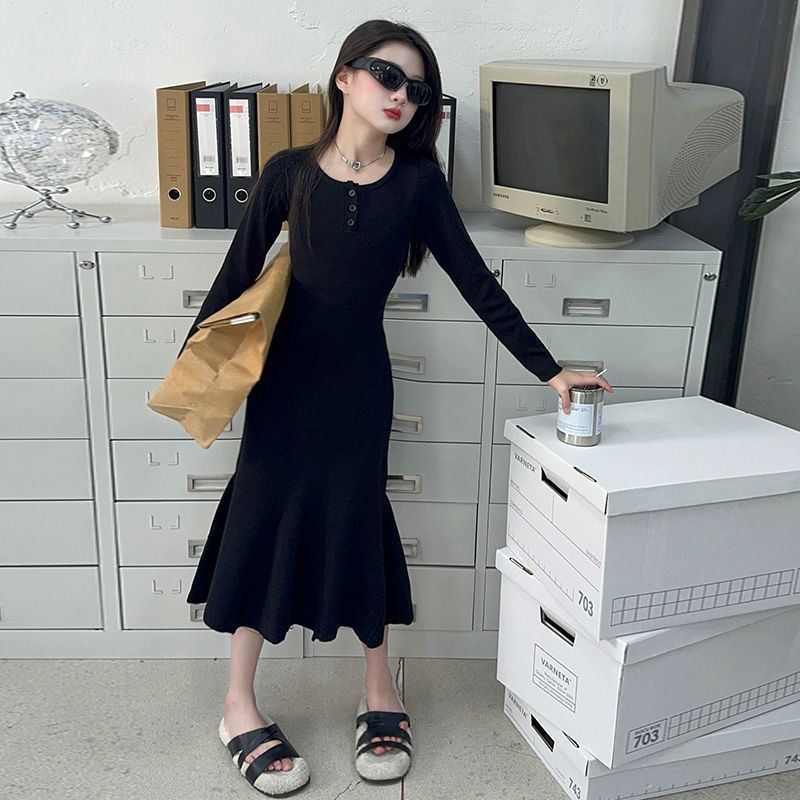 해피유통여아 블랙 니트 원피스 긴팔 슬림핏 스커트디자인14세 이상 22,380원