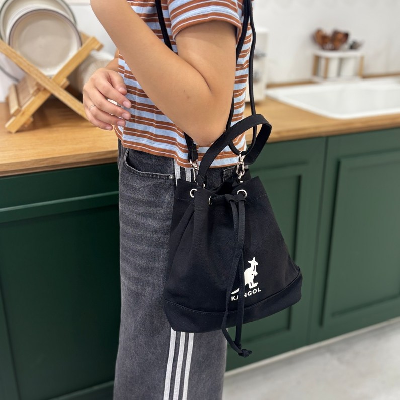 [국내매장정품] 캉골 여성 가방 미니백 복조리 데일리백 뉴앰버 캔버스 버킷백 54,000원