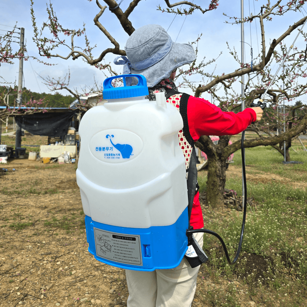 신일종합 농약분무기 충전식 전동 분무기 자동 20리터 146,000원