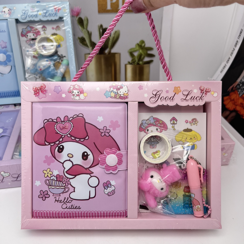 산리오 인기있는 캐릭터 선물용 쿠로미 시나모롤 마이멜로디 가득문구세트 9,500원