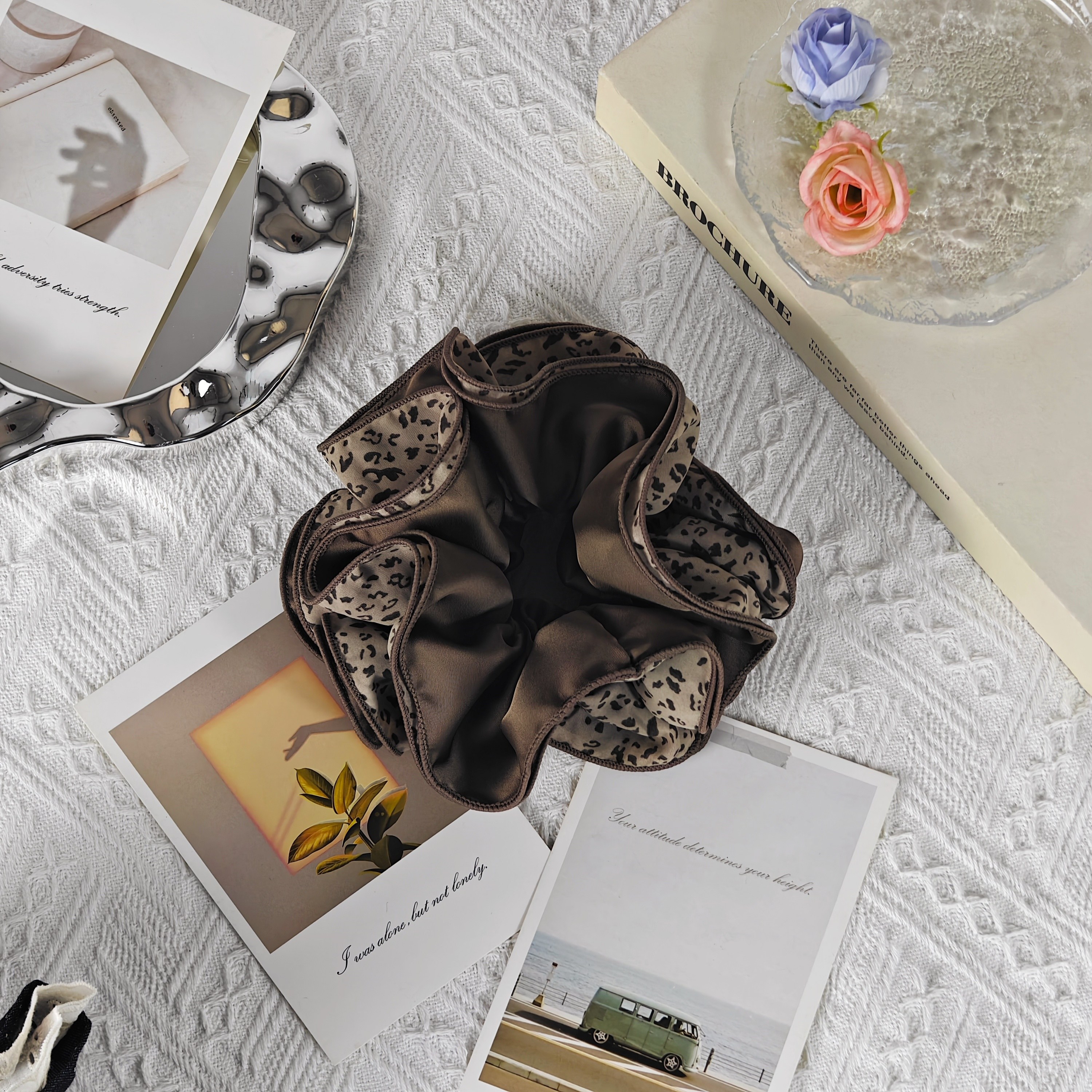 다크 브라운 새틴 베이지 표범 무늬 이중 프릴 스크런치 헤어 밴드 시크 빈티지 7,960원