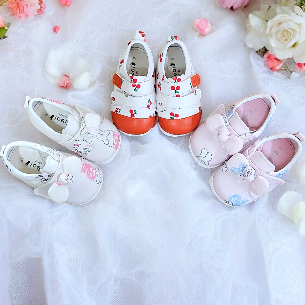 엄지발슈즈 아기신발 걸음마신발 삑삑이신발 아동 키즈 운동화 돌선물 32,900원