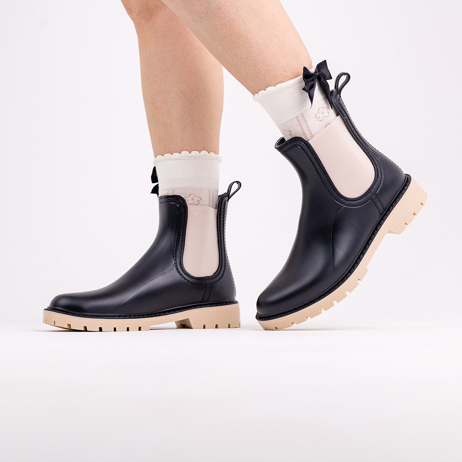 [라마트리 첼시스텝] 발 편한 쿠션감 좋은 미끄럼방지 비오는날  앵클 레인부츠 59,000원