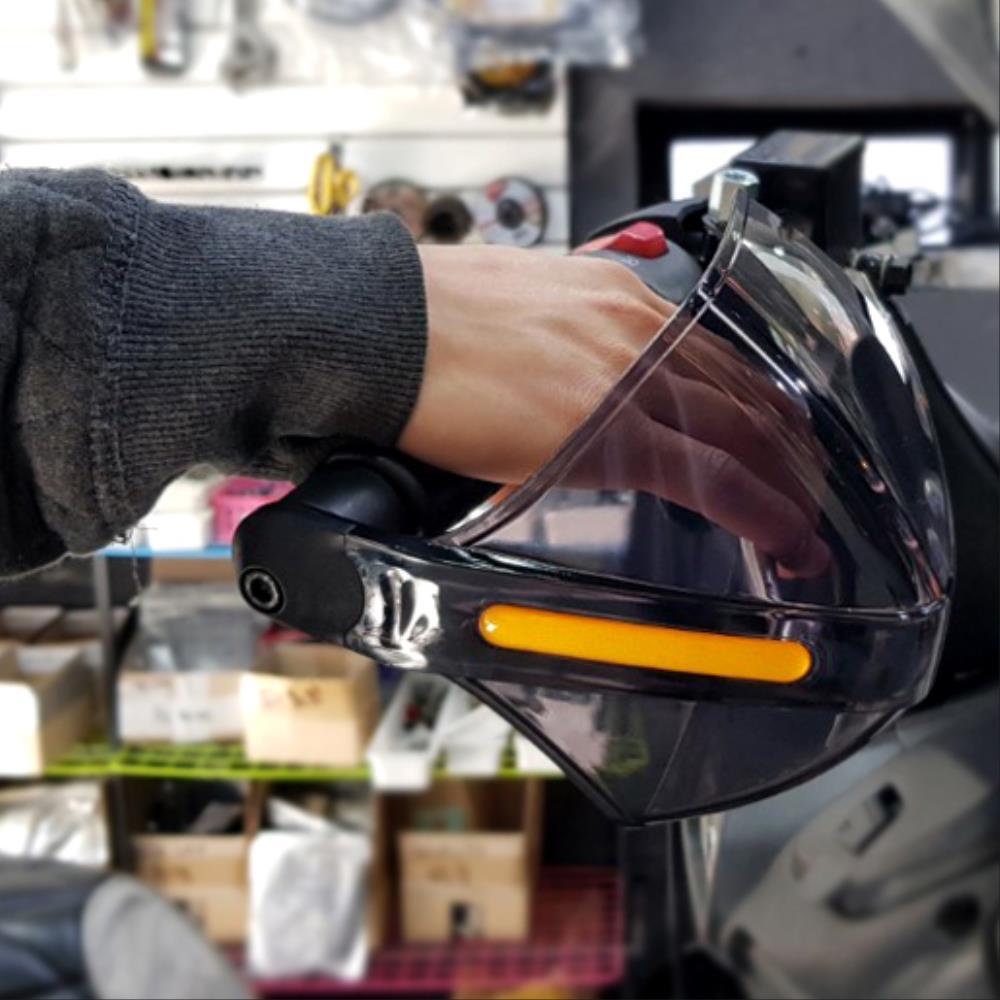 오토바이 핸들 너클가드 시슈아이 겨울 방한용품 바람막이 반사띠 편리함 18,100원