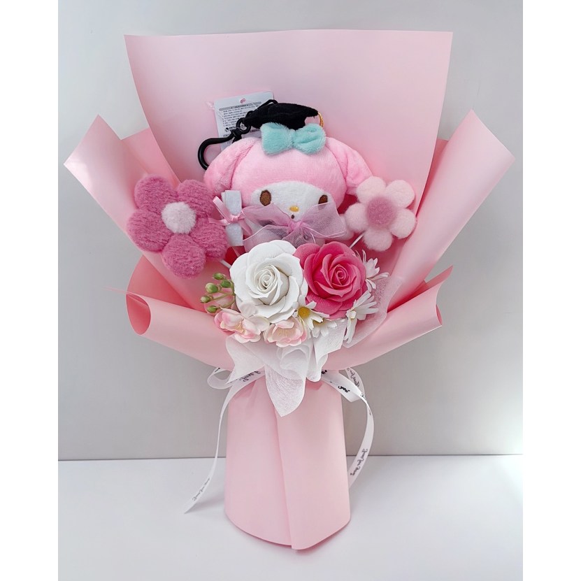 플라워허니B 학사모 산리오 뉴 인형 비누꽃다발 졸업식 학예회 입학식 생일선물 26,000원