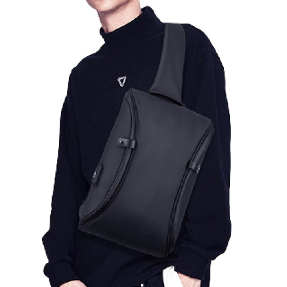 COOREENA X-1796 크로스백 힙색 메신저백 슬링백 보조가방 자전거가방 차박 여행가방 방수 등산 미니 학생 남자 여성 소형가방 29,500원