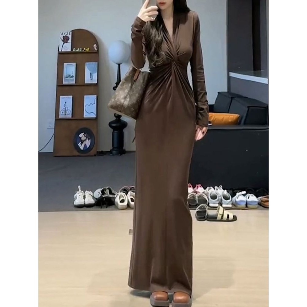 베루라 브이넥롱원피스 꼬임원피스 세뮤하원피스 33,900원