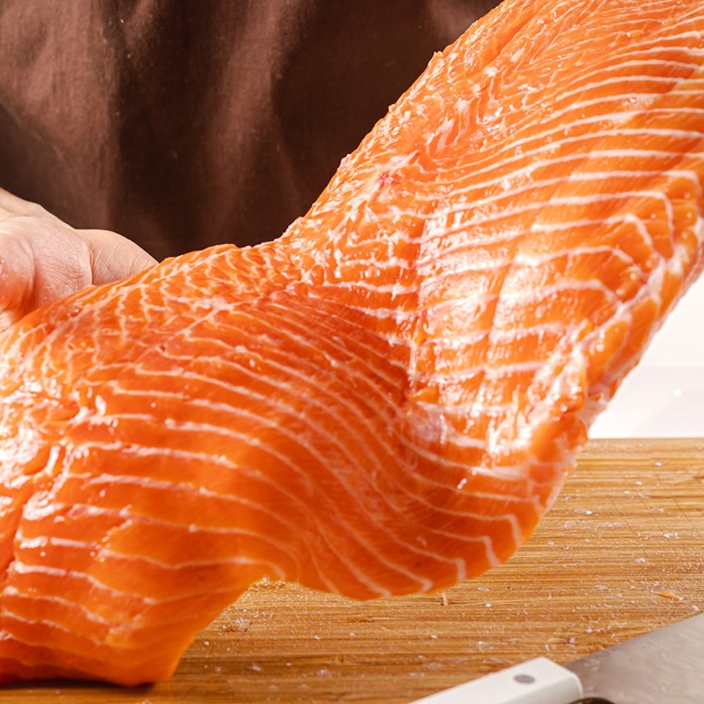 노르웨이 생연어 반마리 필렛 1.8kg 슈페리어등급 업소용 도매 통연어, 1개, 1.8kg 63,500원