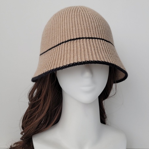 위드올리비아 겨울 뒷트임 니트 모자 18,950원