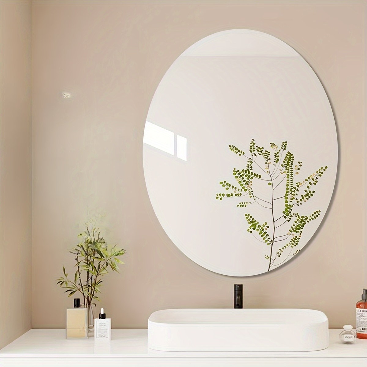 아크릴 타원형 거울 욕실 화장실 세면대 벽 자체 접착 부드러운 거울 불규칙한 거실 침실 화장대 거울 8,300원