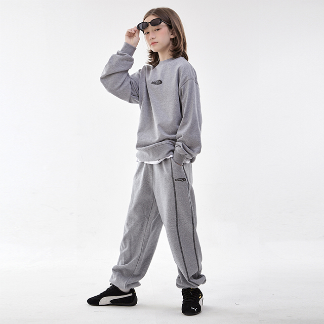 오실롯주니어 스티치 맨투맨 셋업 53,640원