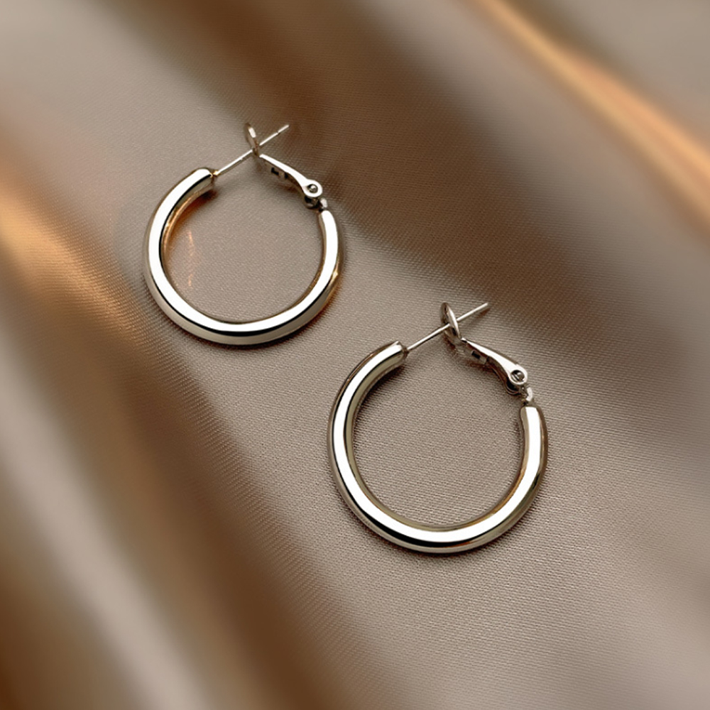 젤루나 심플 볼드 라운드 원터치 링 귀걸이 P-404 7,800원