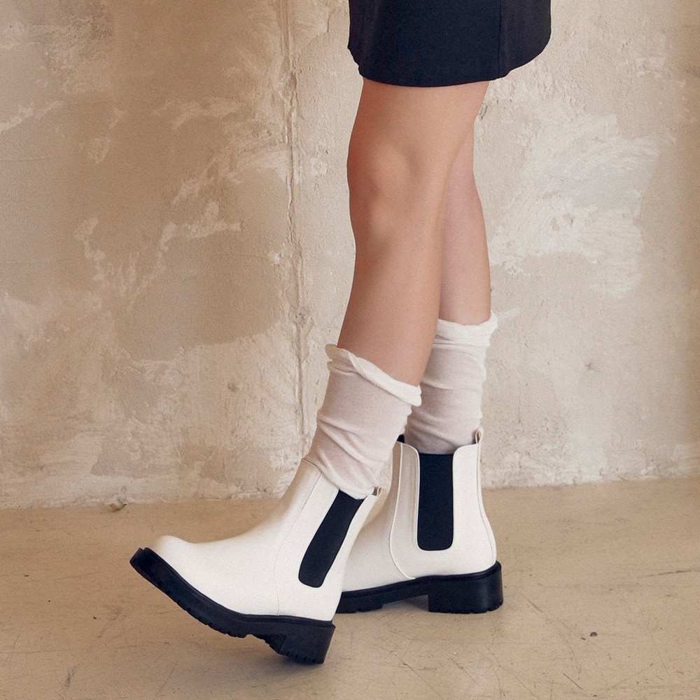 커스텀에이드 우먼 4.5cm 라운드토 첼시부츠 루시(CW0072) 68,000원