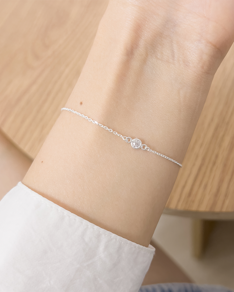 모두디자이너 실버925 퓨어 베젤 라운드 큐빅 투링 심플 데일리 팔찌 03 32,700원