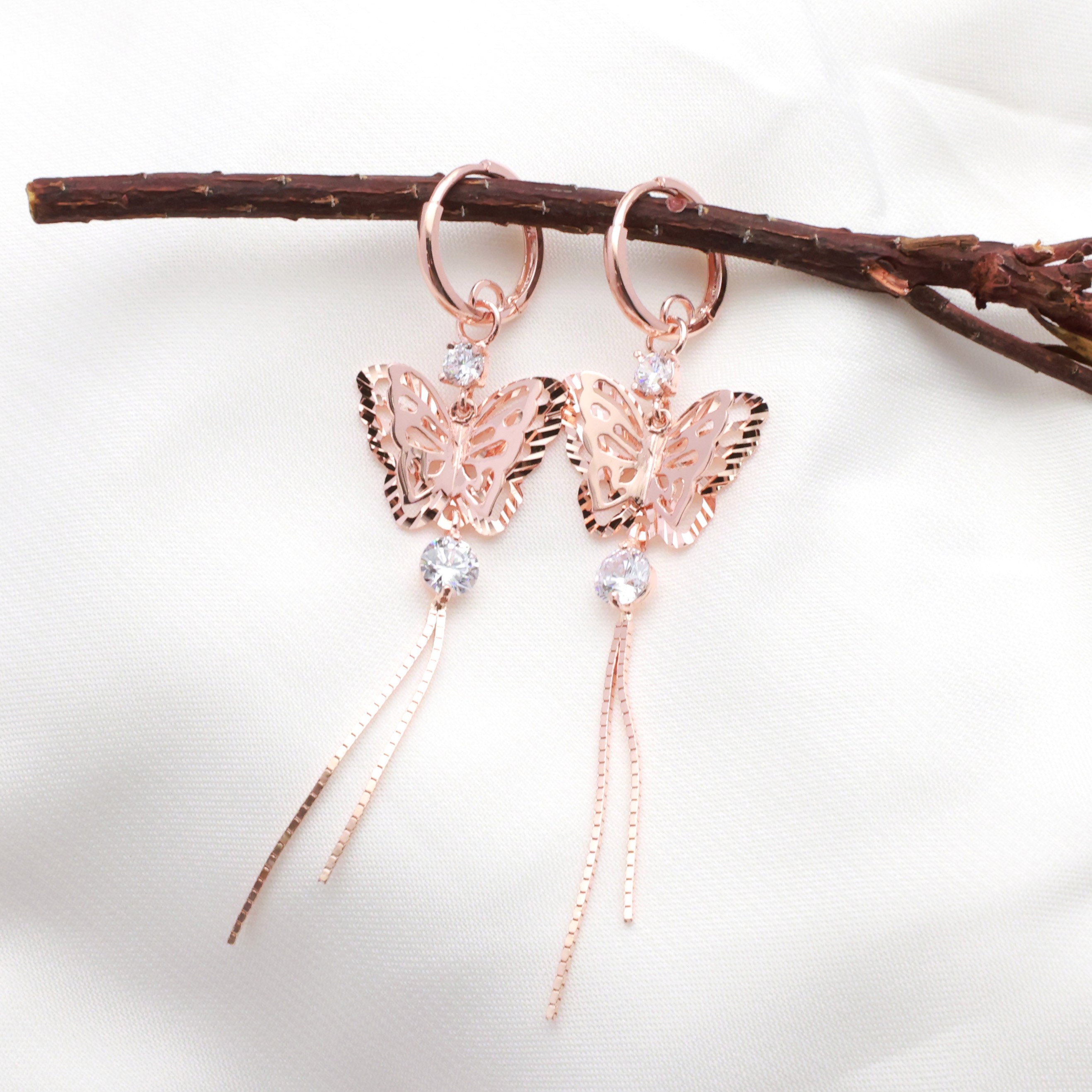 14k 18k 로즈골드 롱귀걸이 나비 원터치 E683 체리스쥬얼리 647,640원