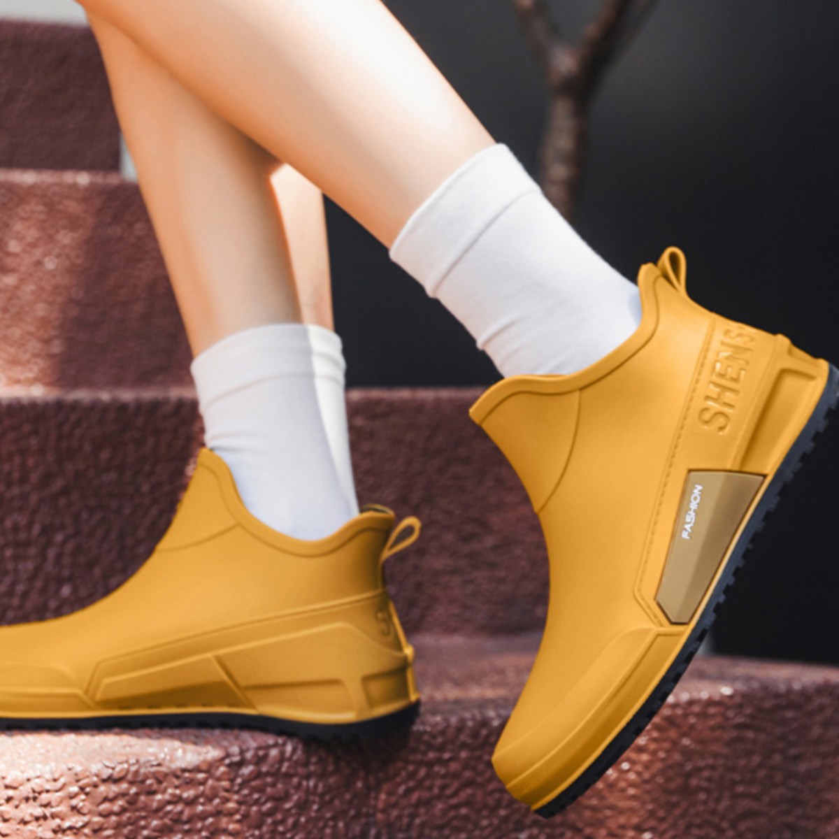 커플용 빅사이즈 레인부츠 신형 미끄럼방지 워킹슈즈 18,800원