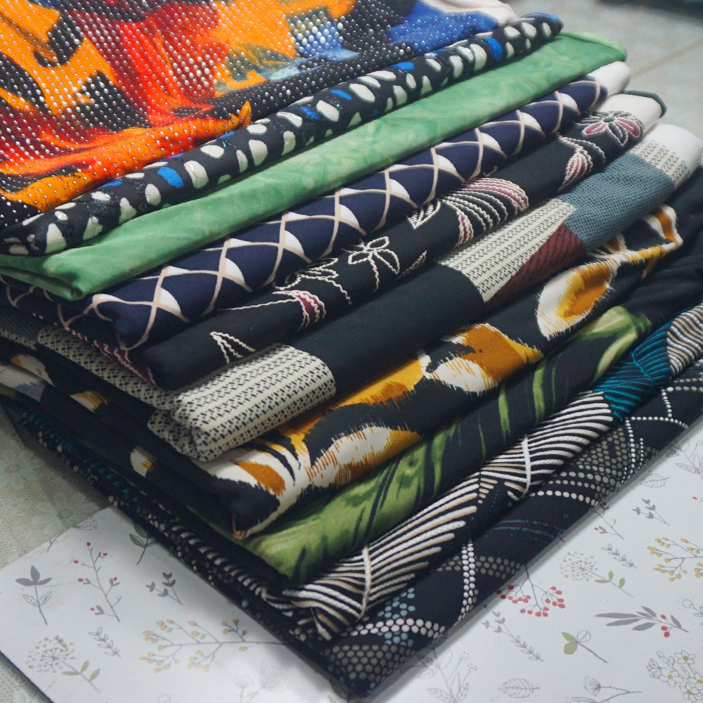 원단대장 자투리 폴리스판 프린트 한마 얇은천 찰랑거리는핏 여름 국내생산 10종 자체제작 의류원단 세트-6, 1개, 다양한색상 53,000원