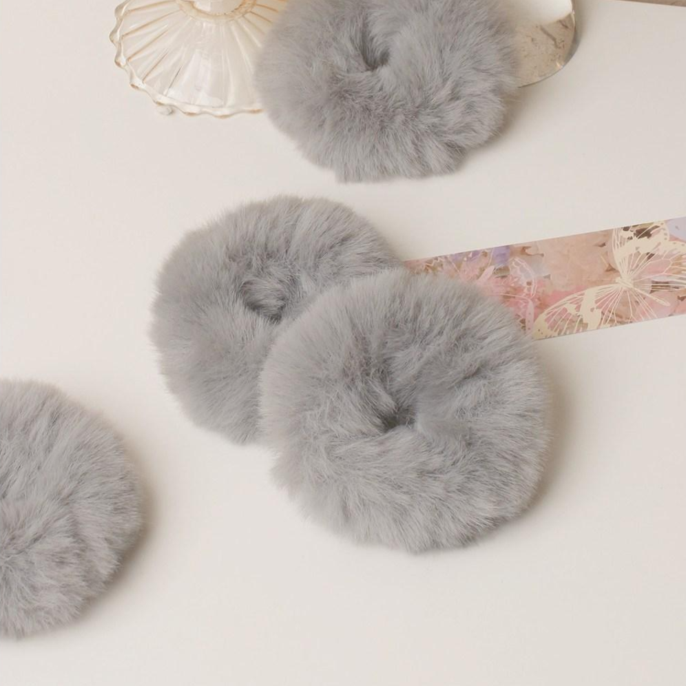 초콜리트쥬얼리 2개1세트 후르츠링 15컬러 겨울 페이크 퍼 미니 데일리 헤어슈슈 밍크 곱창 머리끈 6,400원