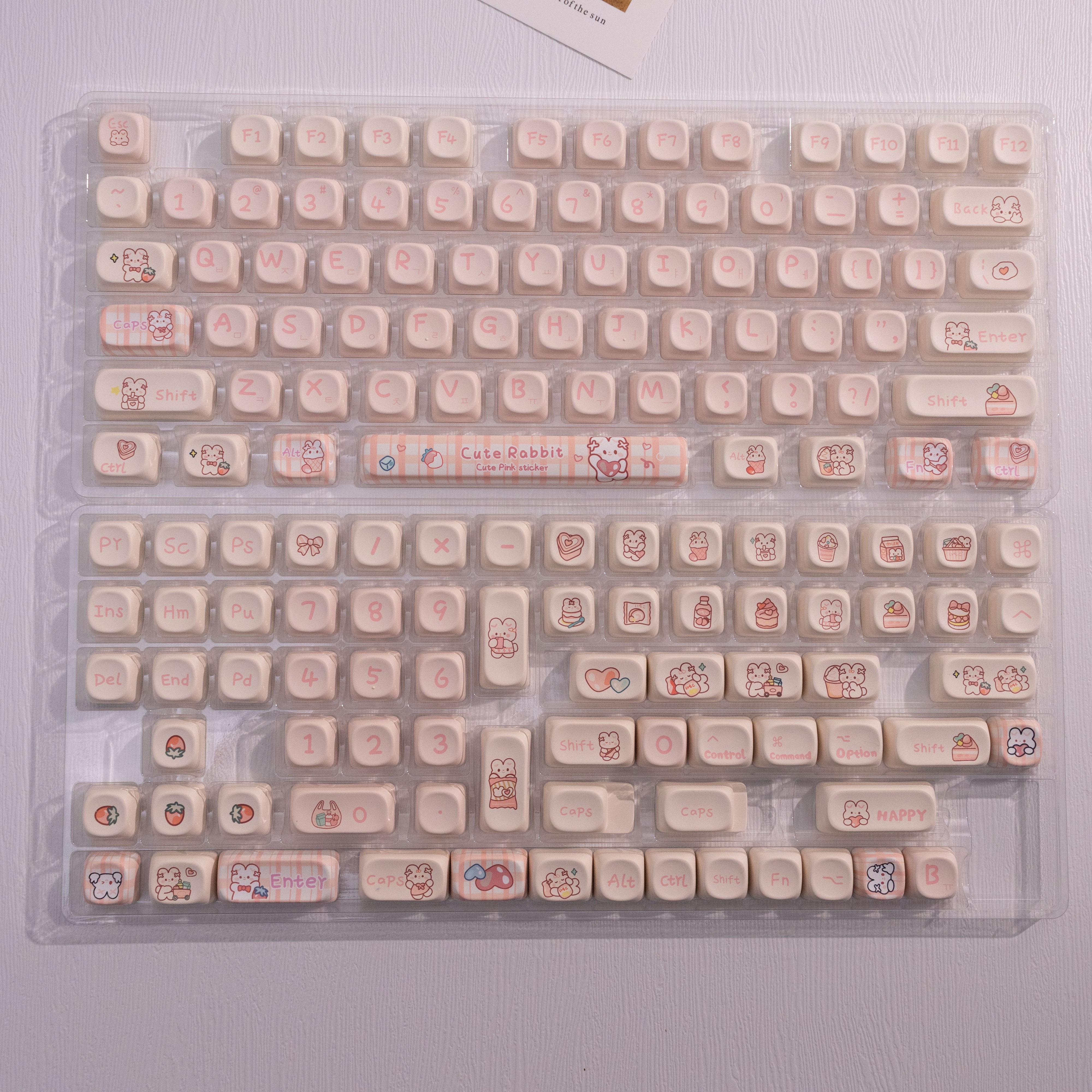 귀여운 기계식 키보드 키캡 한글 영문 각인 PBT 염료승화캐릭터 키캡 MOA 프로파일, MX 스위치 호환, 61/64/68/87/96/104/108 배열 키보드 지원, 한글, 핑크 계열 17,800원