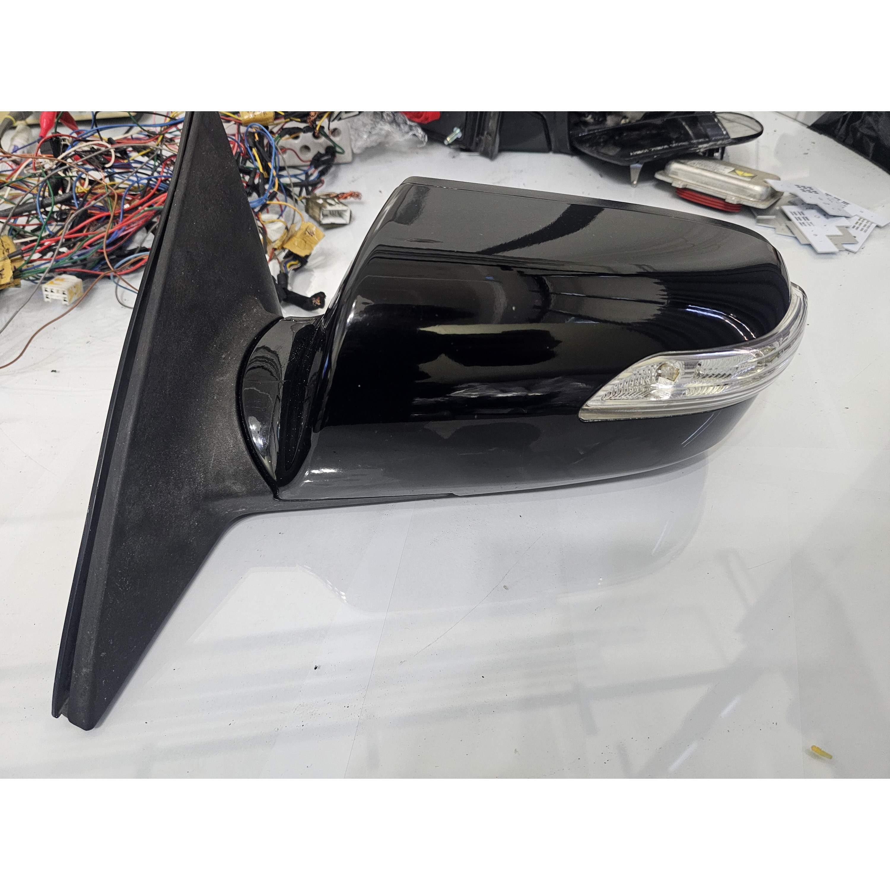 로체어드밴스, 로체이노베이션 8핀 LED 사이드미러 검정색(EB) 중고품 운전석입니다. 60,000원