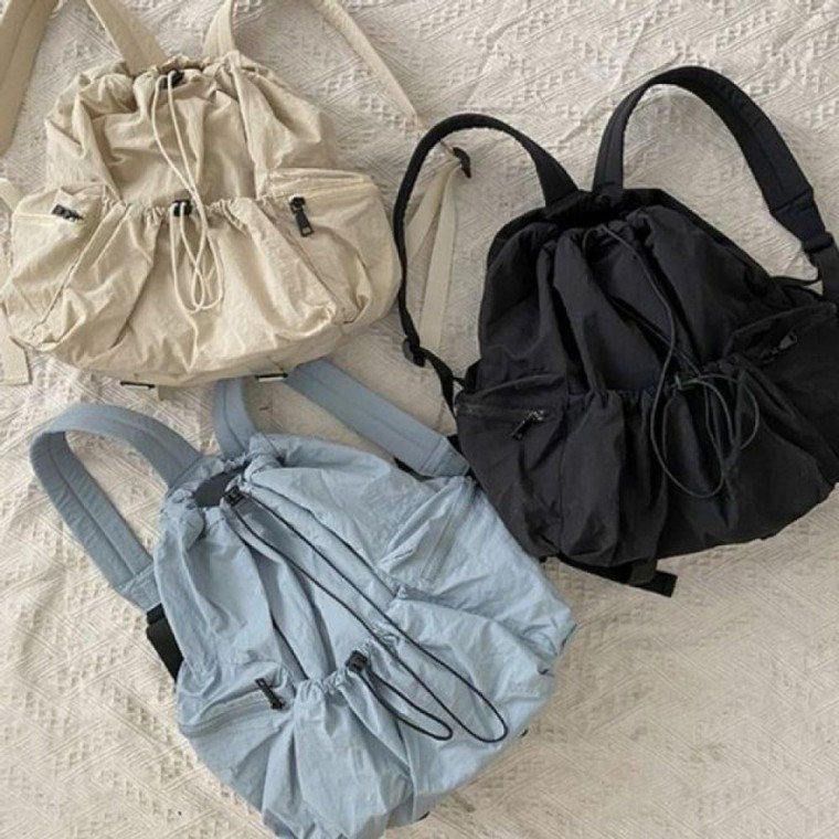 패션가방 초경량 백팩 가방 여행 학교 데일리 스트링 36,740원