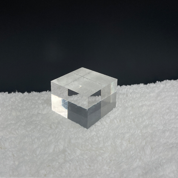 데코플래닛 크리스탈 투명 정사각 전시다이 디스플레이박스 유리오브제 촬영소품 8,900원